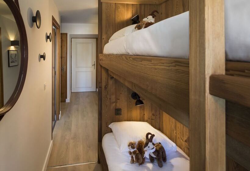 דירת משפחה, La Residence De L Ours