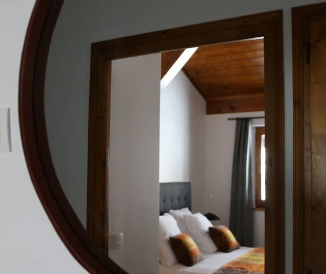 דירת משפחה, La Residence De L Ours