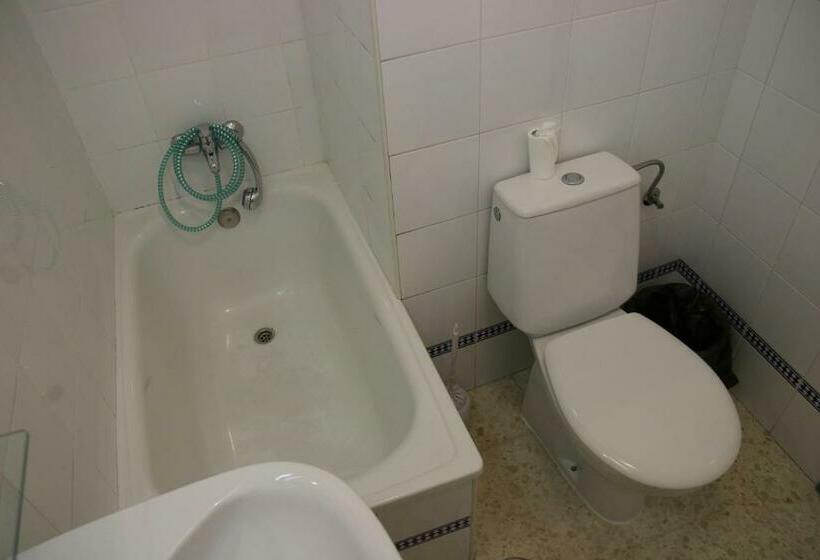 غرفة قياسية, Pensión Campomar