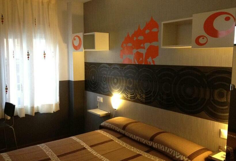 اتاق استاندارد, Hostal Gaudi Cuenca
