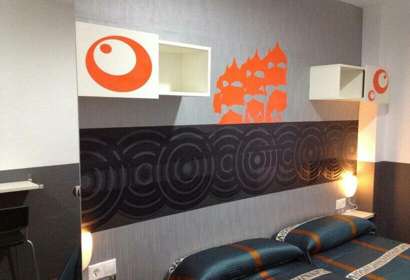 اتاق استاندارد, Hostal Gaudi Cuenca