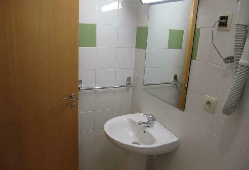 标准间, Hostal La Vila