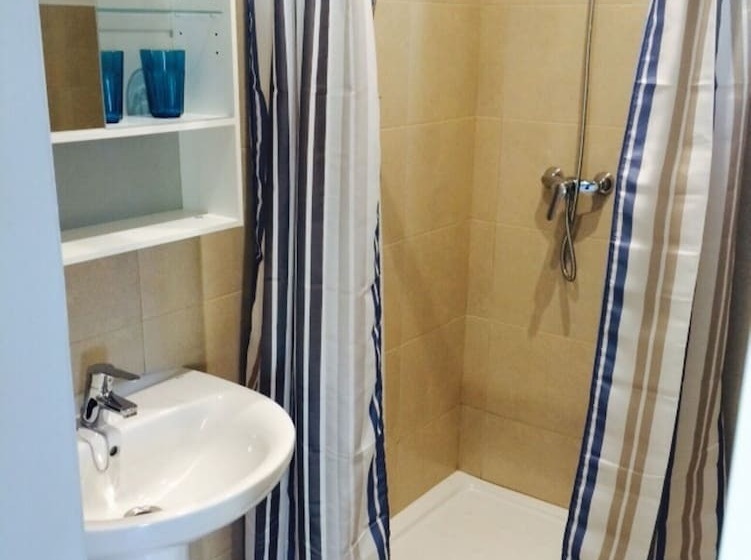 اتاق سوپریور سه تخته, Hostal Vidamia