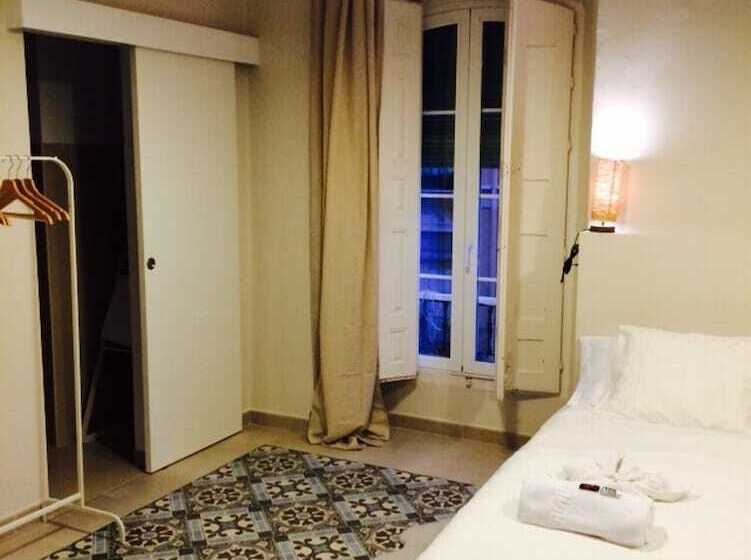 اتاق سوپریور سه تخته, Hostal Vidamia