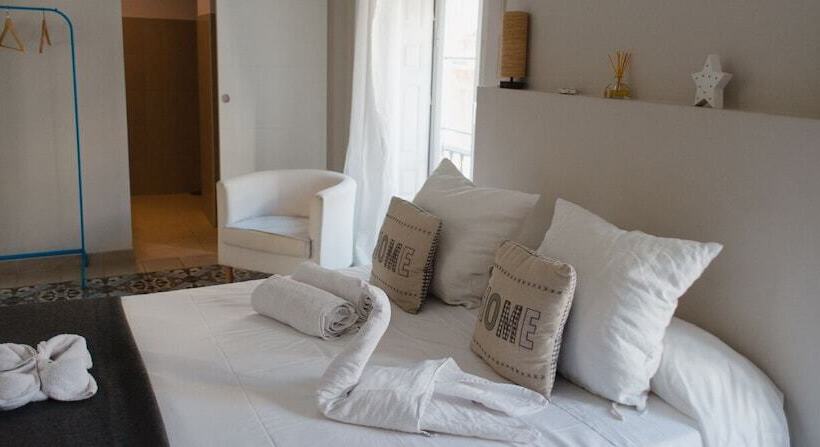 اتاق سوپریور سه تخته, Hostal Vidamia