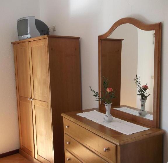 スタンダードルーム, O Pimpao