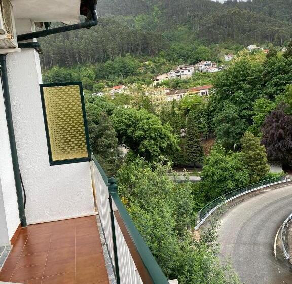 スタンダードルーム, O Pimpao