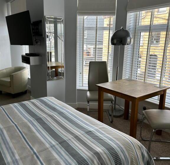 スタンダードルーム, Wenden Guest House