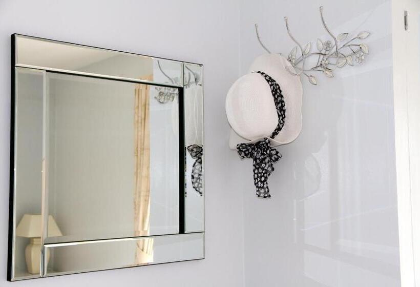 スタンダードルーム, Wenden Guest House