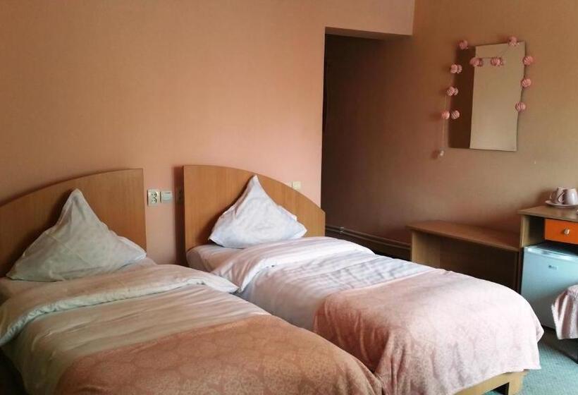 スタンダードトリプルルーム, Pensiunea Paloma 3 Stele Brasov