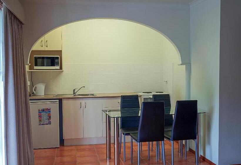 Апартаменты 1 Спальня, Redwood Manor Motel Apartments