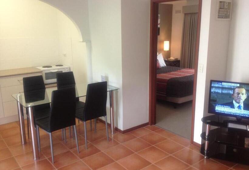 Апартаменты 1 Спальня, Redwood Manor Motel Apartments