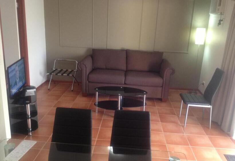 Апартаменты 1 Спальня, Redwood Manor Motel Apartments