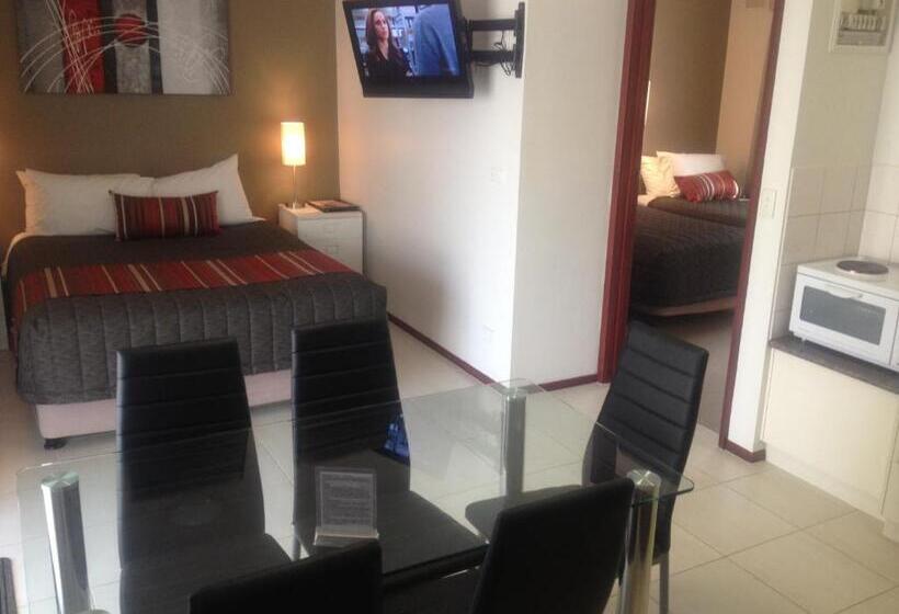 Семейное Студио, Redwood Manor Motel Apartments