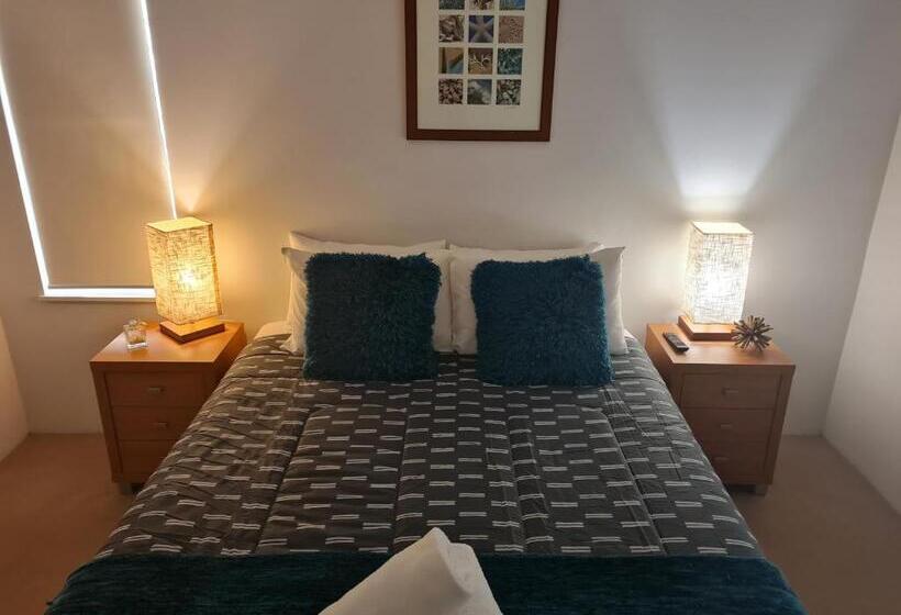 Номер Стандарт, Surfcomber On The Beach