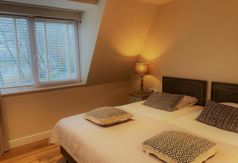 חדר דלוקס, Sanders De Paauw