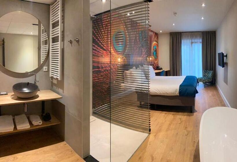 חדר סופריור, Sanders De Paauw