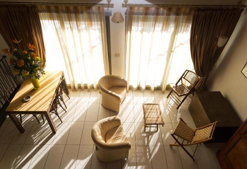 سوییت سوپریور, Le Dimore Al Vecchio Teatro