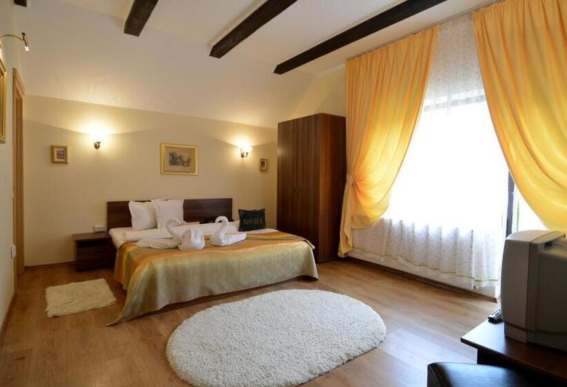 Дом 1 Спальня, Bucuria Muntelui