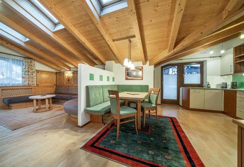 شقة غرفة واحدة, Heiners