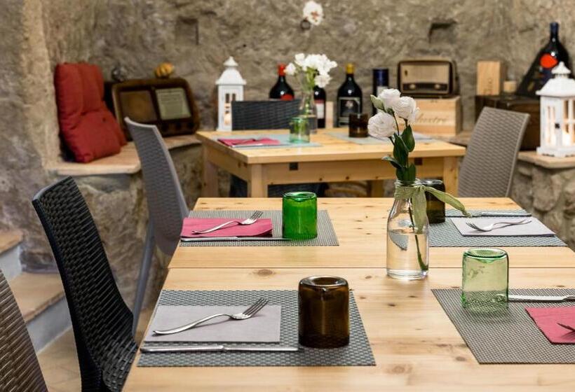 اتاق کلاسیک, Le Camere Del Ceccottino