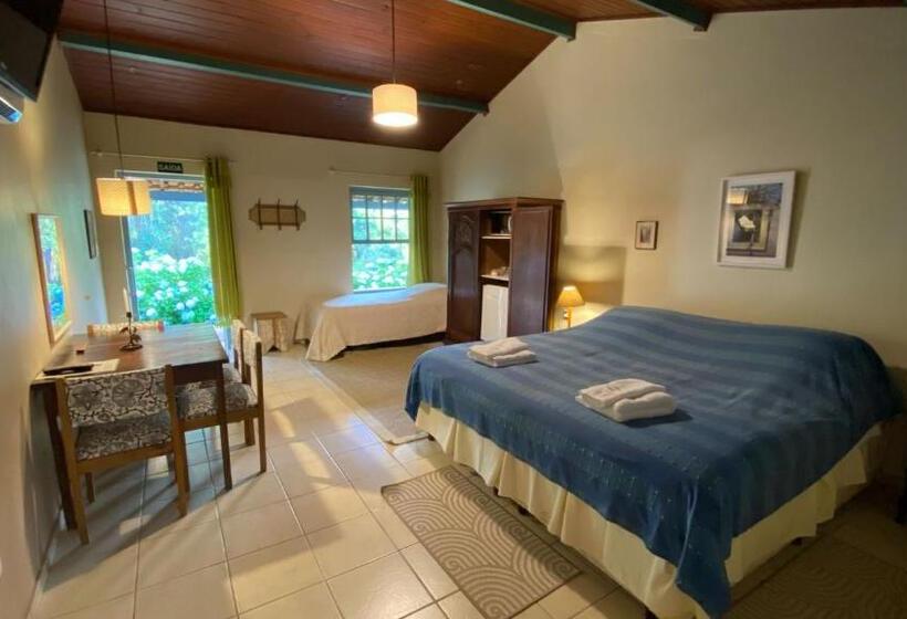 스탠다드 스튜디오, Pousada Dos Anjos