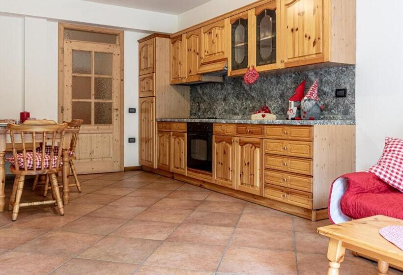 شقة غرفة واحدة, Residence Stella