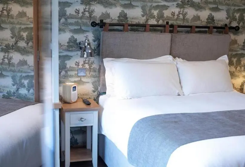 デラックスルーム, Cromwell Arms Country Pub With Rooms