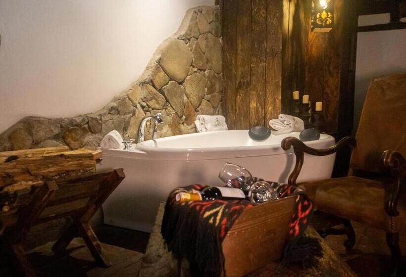 キングサイズベッドのスイートルーム, Hacienda Hostería Dos Chorreras