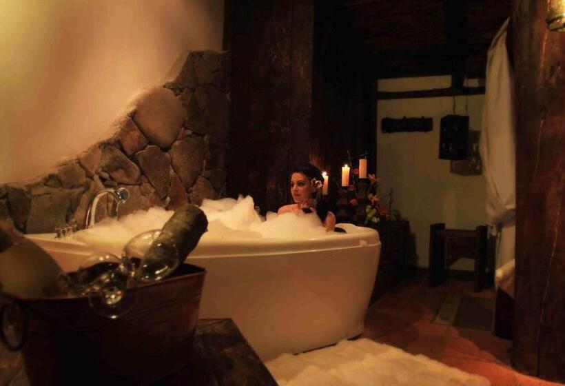 キングサイズベッドのスイートルーム, Hacienda Hostería Dos Chorreras