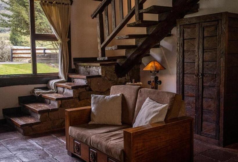 Семейное Бунгало, Hacienda Hostería Dos Chorreras