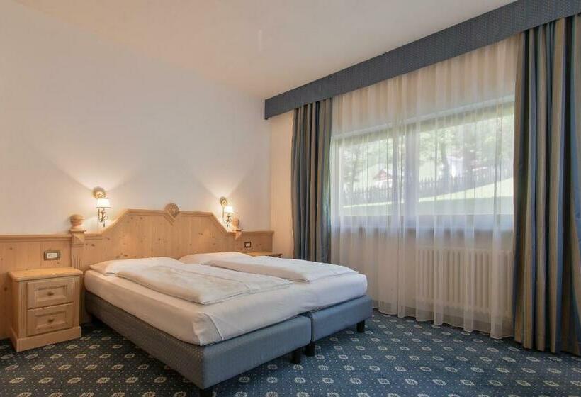 스탠다드 트리플 룸, Garnì La Dorada