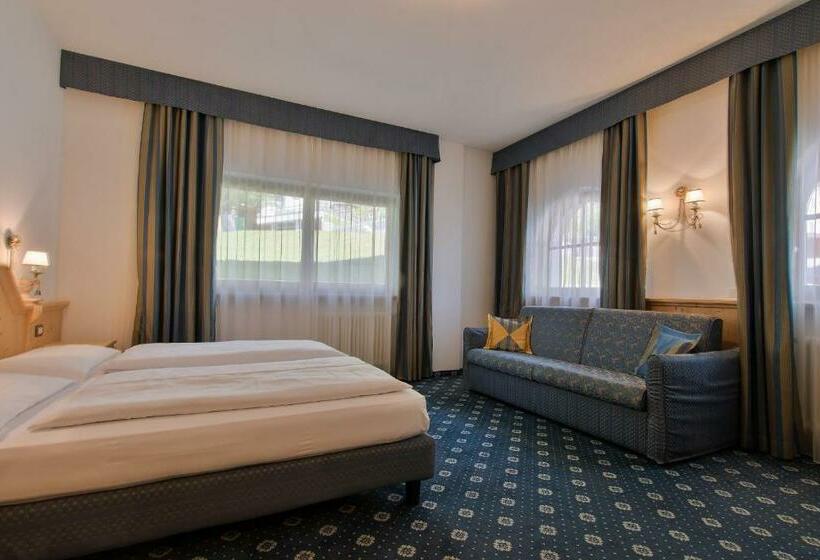 스탠다드 트리플 룸, Garnì La Dorada