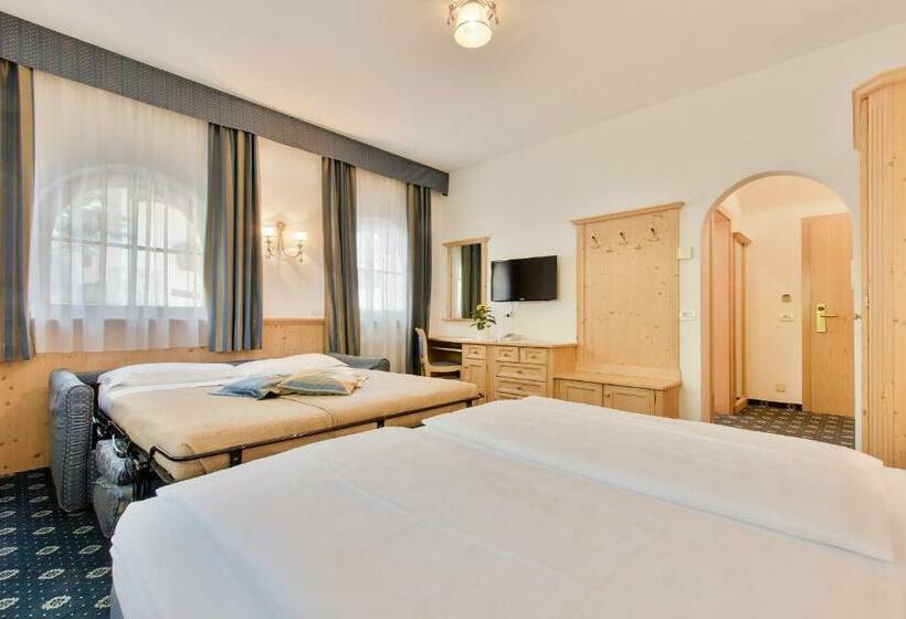 스탠다드 트리플 룸, Garnì La Dorada