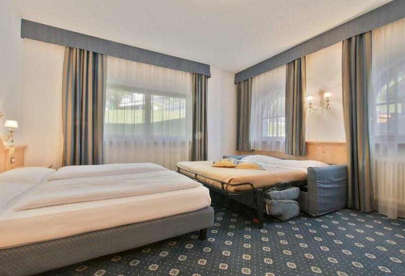 스탠다드 트리플 룸, Garnì La Dorada