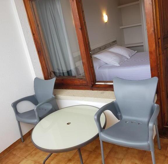 اتاق استاندارد با چشمانداز دریا, Hostal Ondina