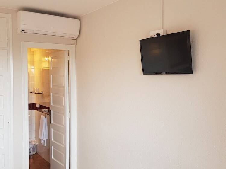 اتاق استاندارد با چشمانداز دریا, Hostal Ondina