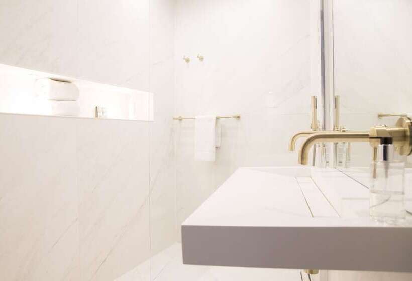 스탠다드 스튜디오, House Of Amstel