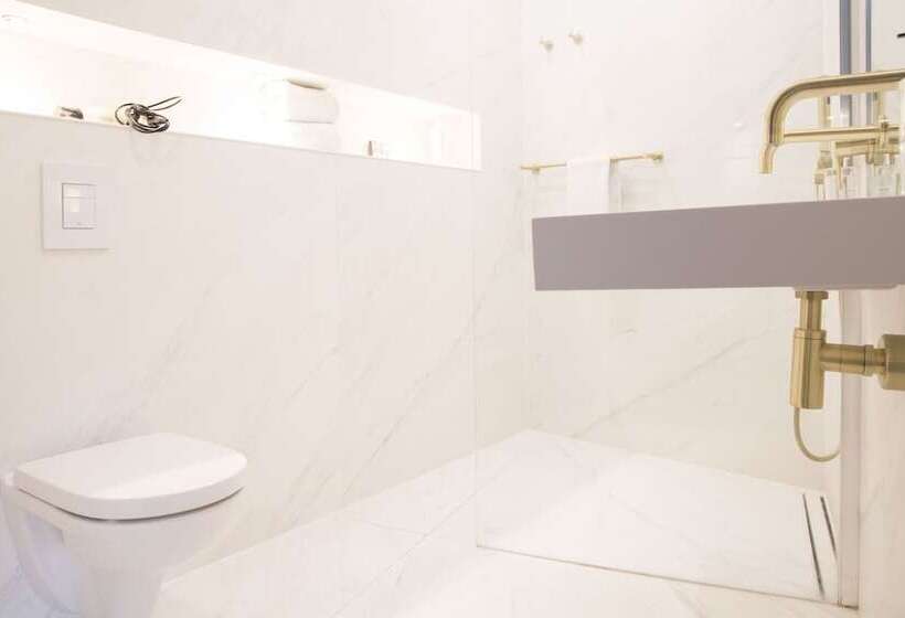 스탠다드 스튜디오, House Of Amstel