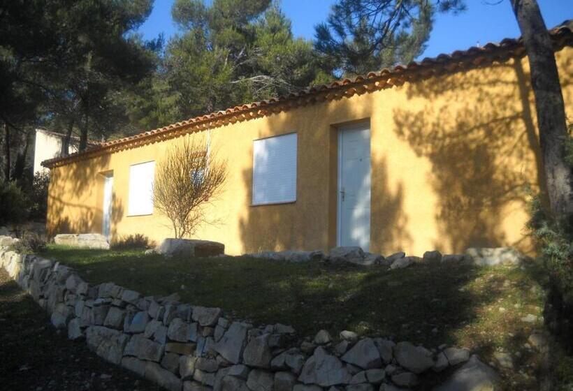 Номер Стандарт Трехместный, Les Arbousiers Village Hôtel Provençal