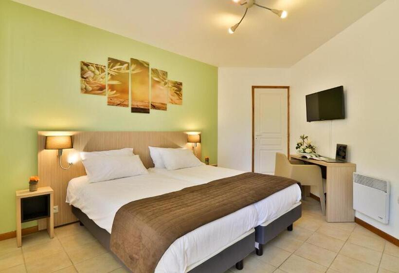 Номер Стандарт Трехместный, Les Arbousiers Village Hôtel Provençal