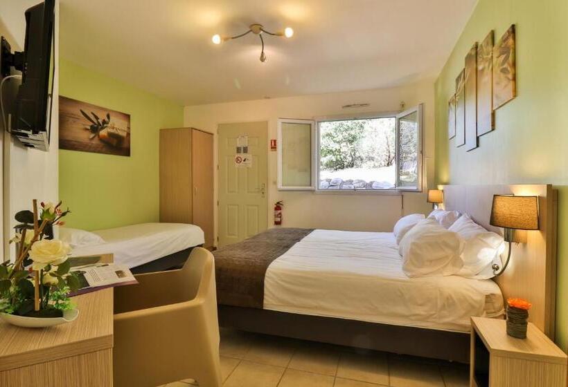 Номер Стандарт Трехместный, Les Arbousiers Village Hôtel Provençal