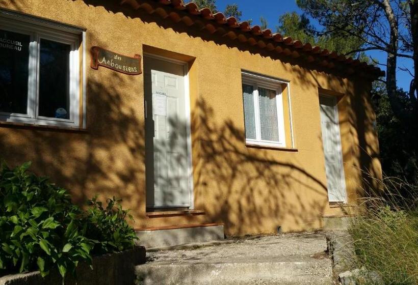 Четырехместный Номер Стандарт, Les Arbousiers Village Hôtel Provençal