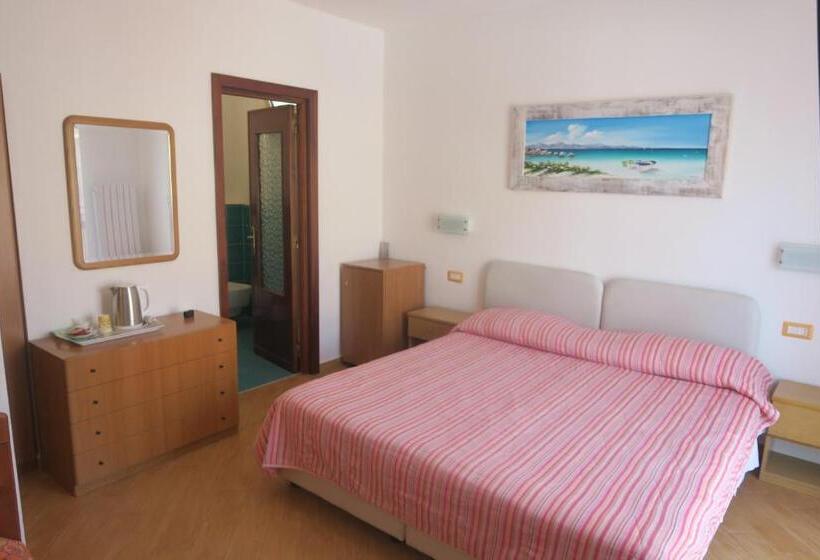 اتاق سوپریور سه تخته, Al Martin Pescatore