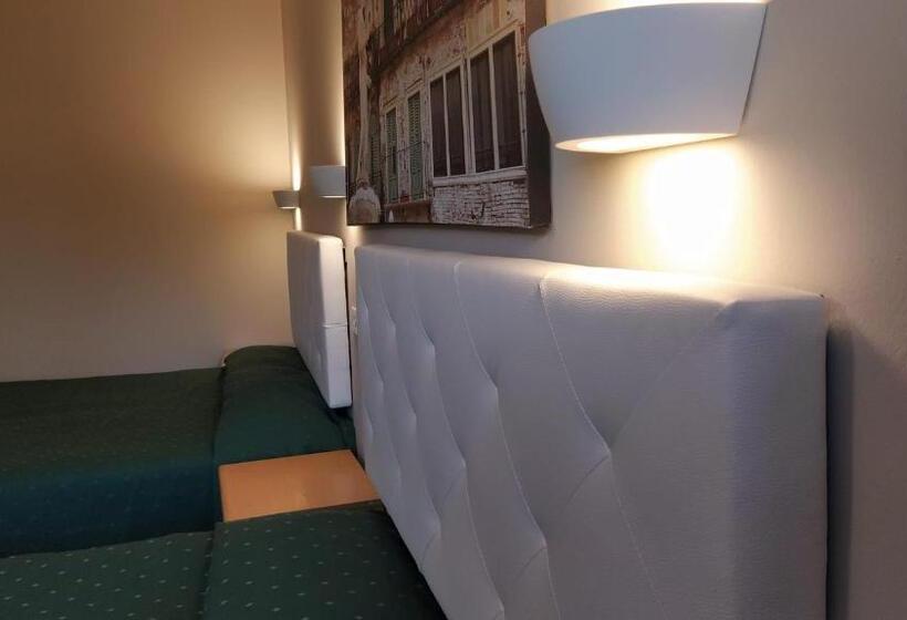 Номер Стандарт Трехместный, Andreoli & Miglioranzi