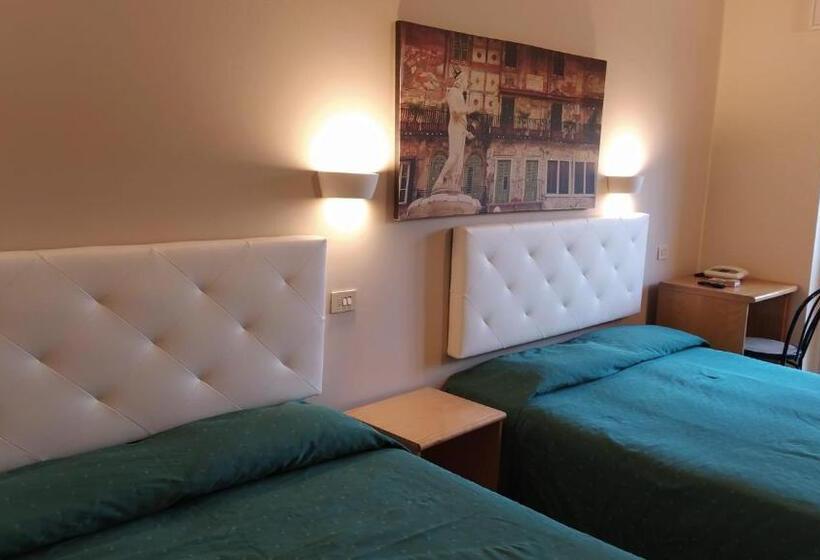 Номер Стандарт Трехместный, Andreoli & Miglioranzi