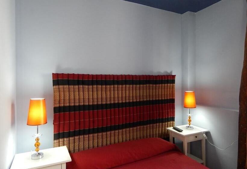 Quarto Standard Casa de Banho Partilhada, Hospederia Marques