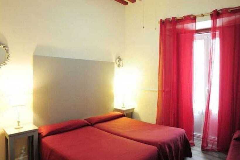 Quarto Triplo Standart, Hospederia Marques