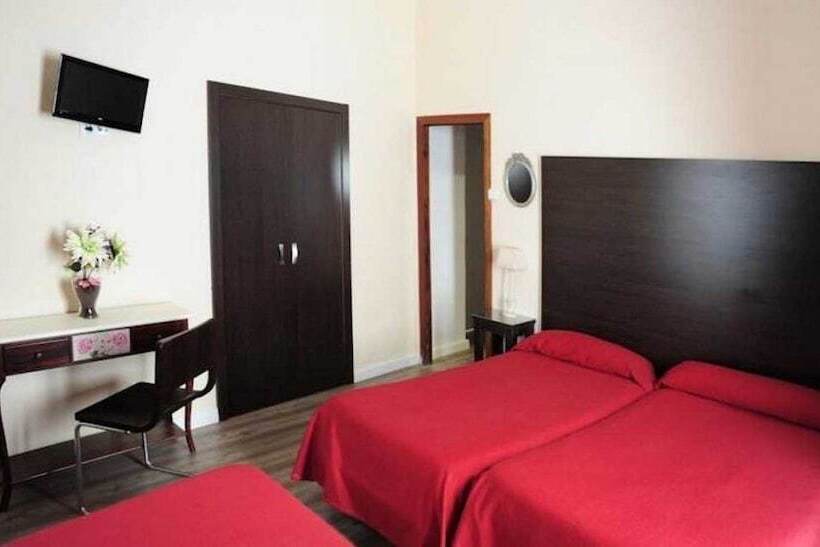 Quarto Triplo Standard Casa de Banho Partilhada, Hospederia Marques