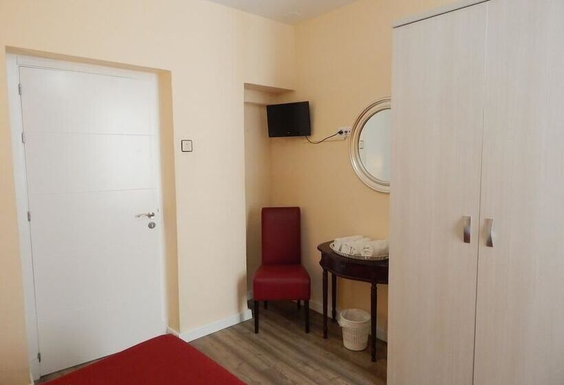 Quarto Standard Casa de Banho Partilhada, Hospederia Marques